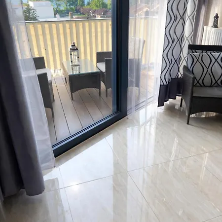 Horyzont 411 Apartman *